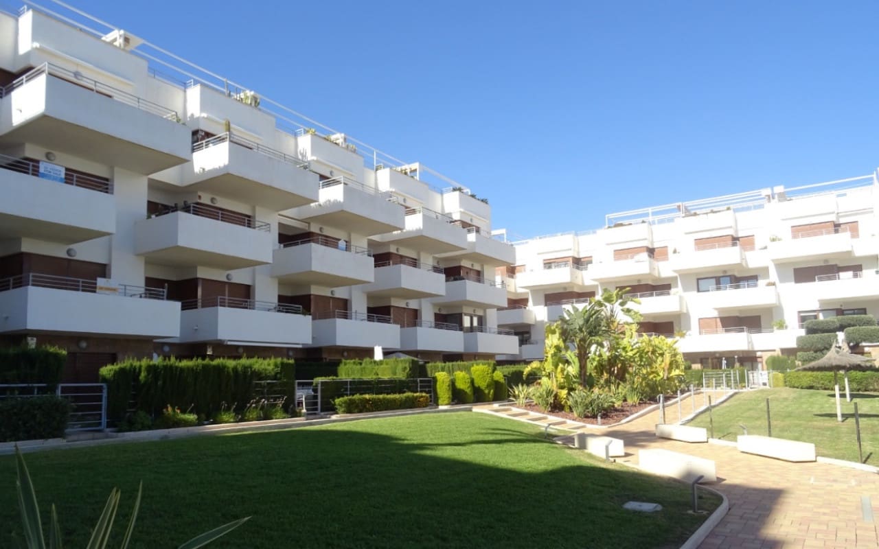 2 bedroom Apartment for sale in Cabo Roig with pool - € 229,000 (Ref: 9602997)