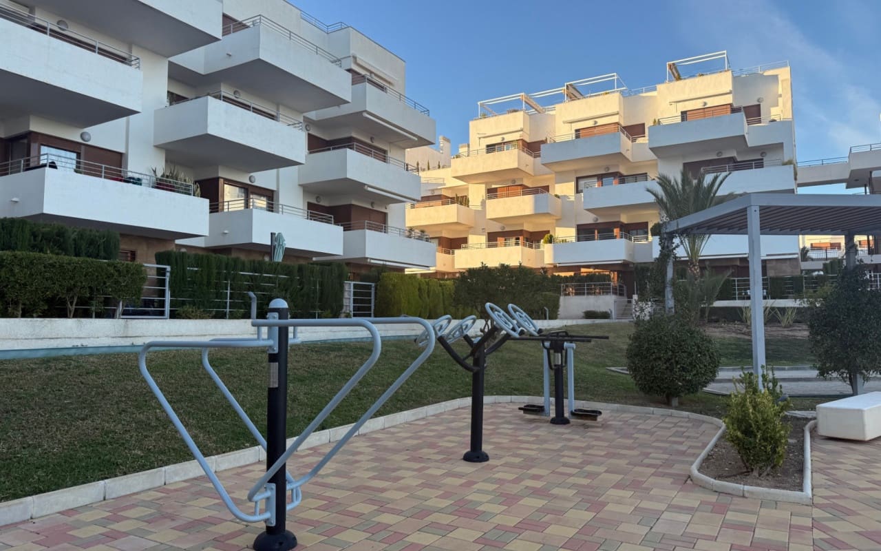 2 bedroom Apartment for sale in Cabo Roig with pool - € 229,000 (Ref: 9602997)