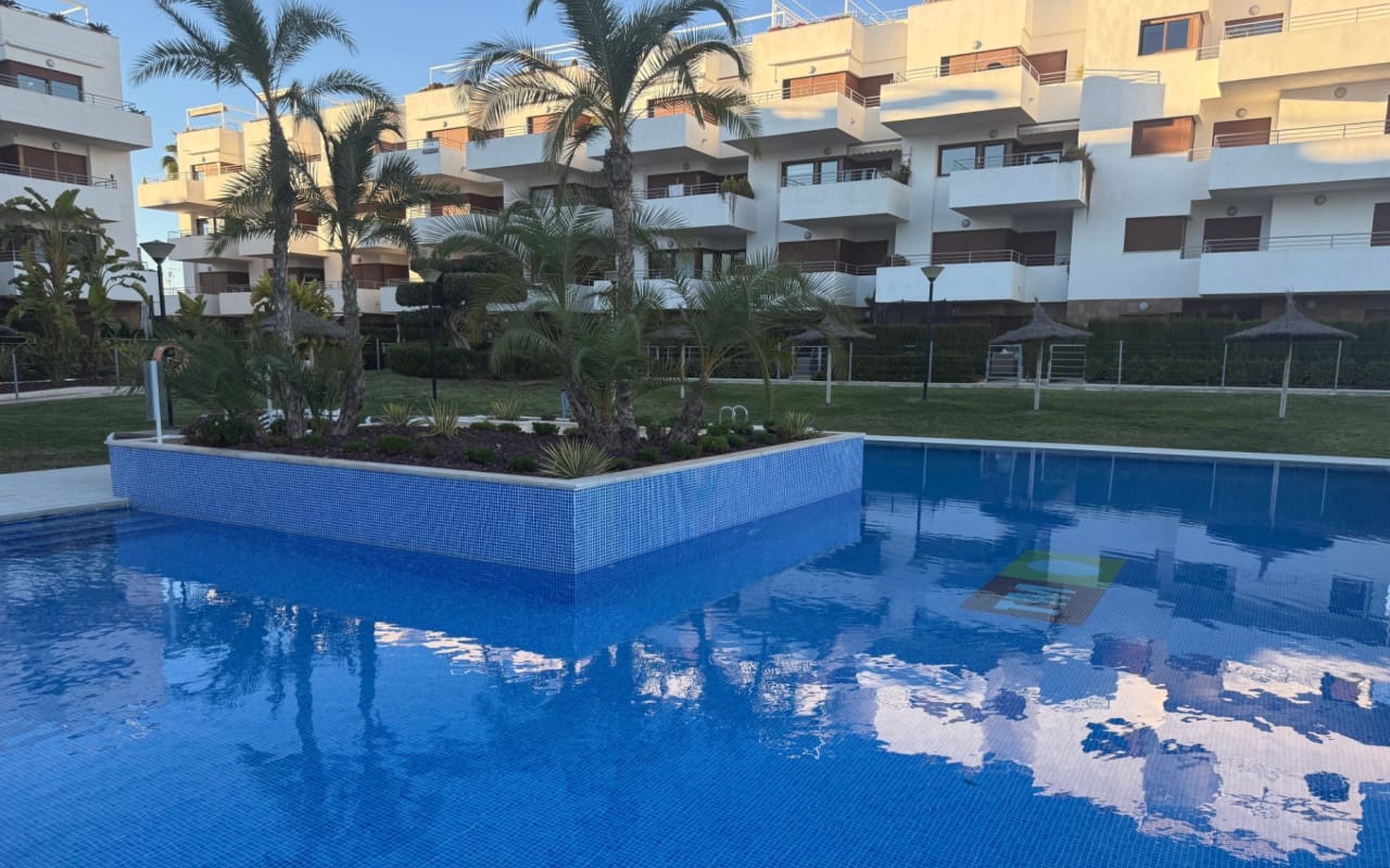 2 bedroom Apartment for sale in Cabo Roig with pool - € 229,000 (Ref: 9602997)