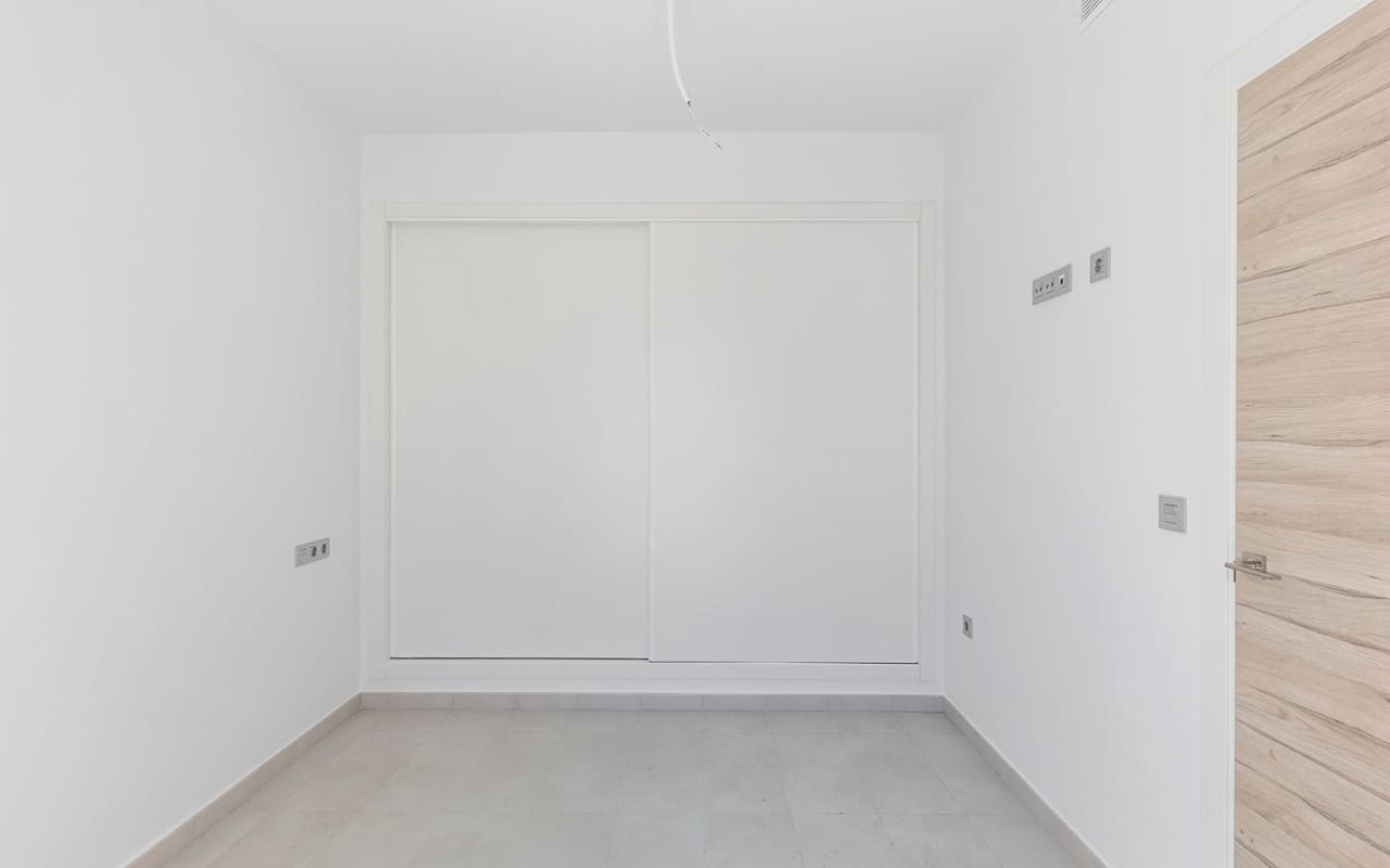 Chalet de 3 habitaciones en Orihuela Costa en venta con piscina - 319.000 € (Ref: 9606580)