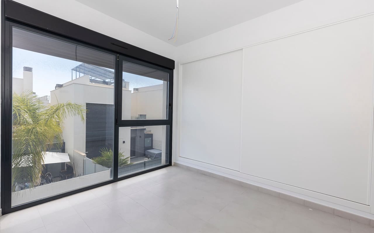 Chalet de 3 habitaciones en Orihuela Costa en venta con piscina - 319.000 € (Ref: 9606580)