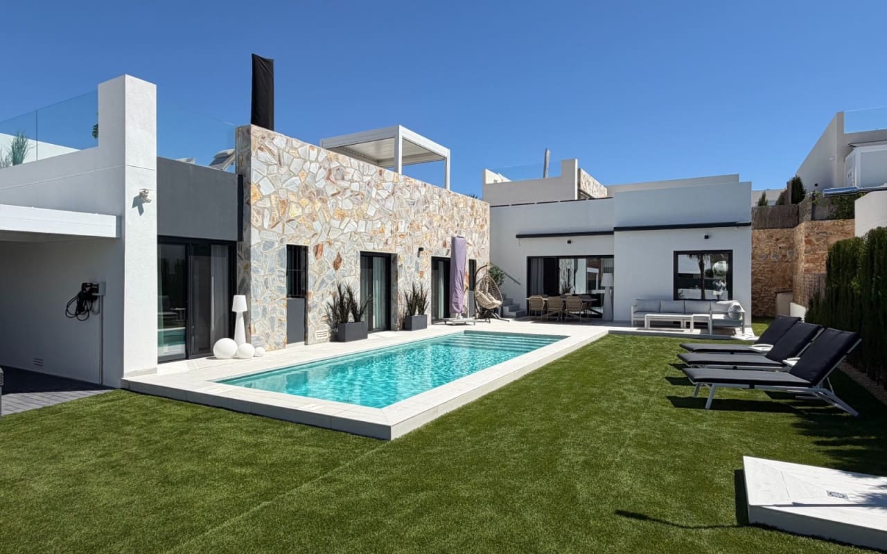 4 soverom Villa til salgs i Algorfa med svømmebasseng - € 650 000 (Ref: 9626015)