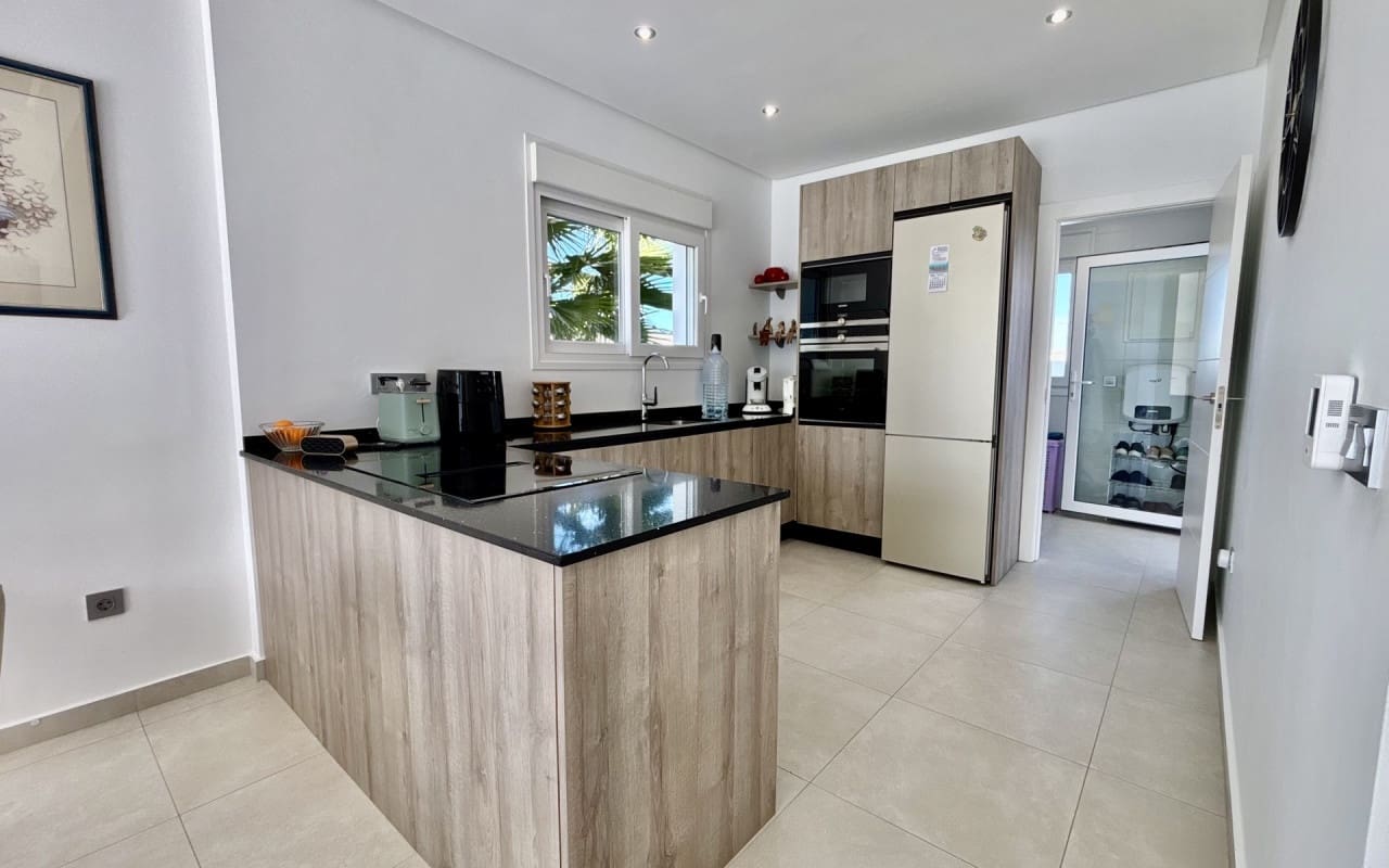 3 makuuhuone Huvila myytävänä paikassa Benijofar - 569 500 € (Ref: 9626314)