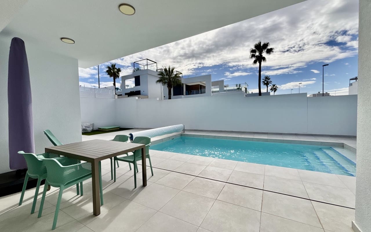 3 makuuhuone Huvila myytävänä paikassa Benijofar - 569 500 € (Ref: 9626314)