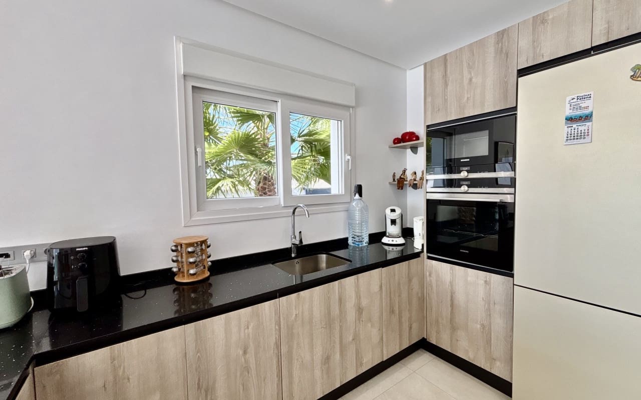 3 makuuhuone Huvila myytävänä paikassa Benijofar - 569 500 € (Ref: 9626314)