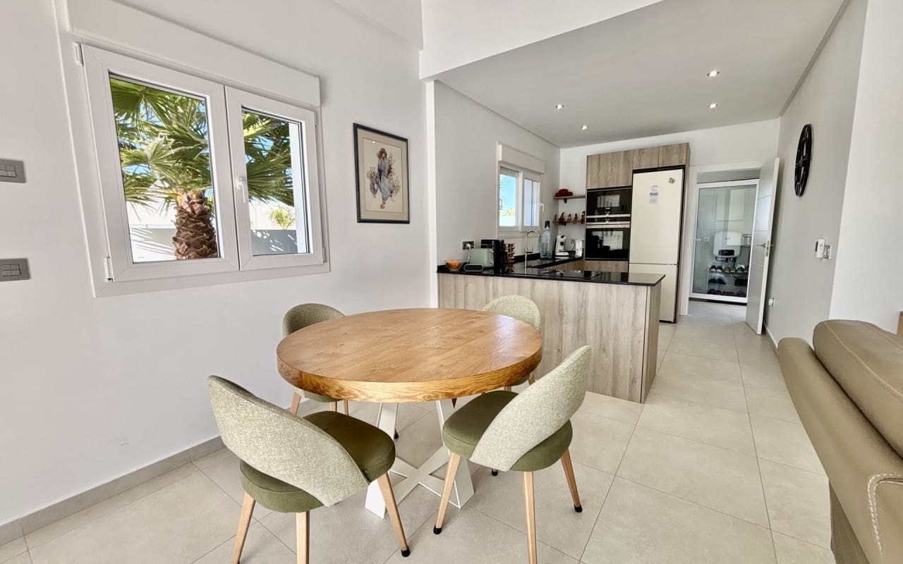 3 makuuhuone Huvila myytävänä paikassa Benijofar - 569 500 € (Ref: 9626314)