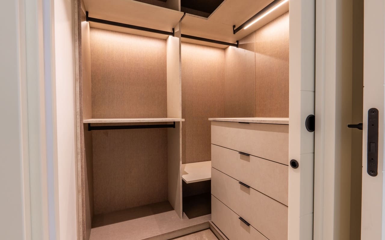 3 bedroom Beach Apartment for sale in Guardamar del Segura with pool - € 510,000 (Ref: 9626336)