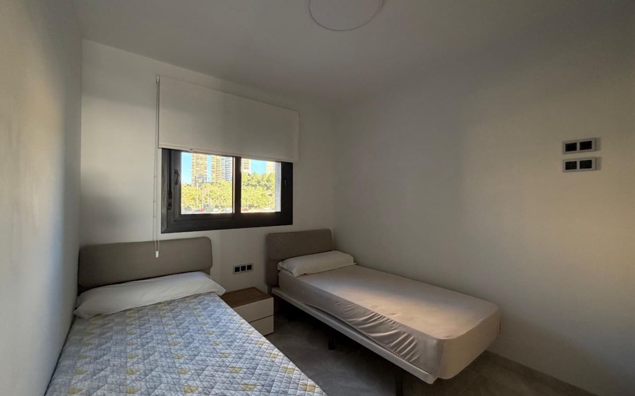 2 bedroom Beach Apartment for sale in Benidorm with pool - € 540,000 (Ref: 9626341)