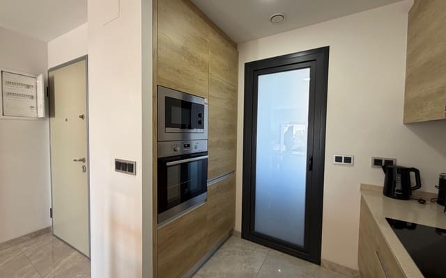 2 bedroom Beach Apartment for sale in Playa Poniente, Benidorm with pool - € 540,000 (Ref: 9626341)