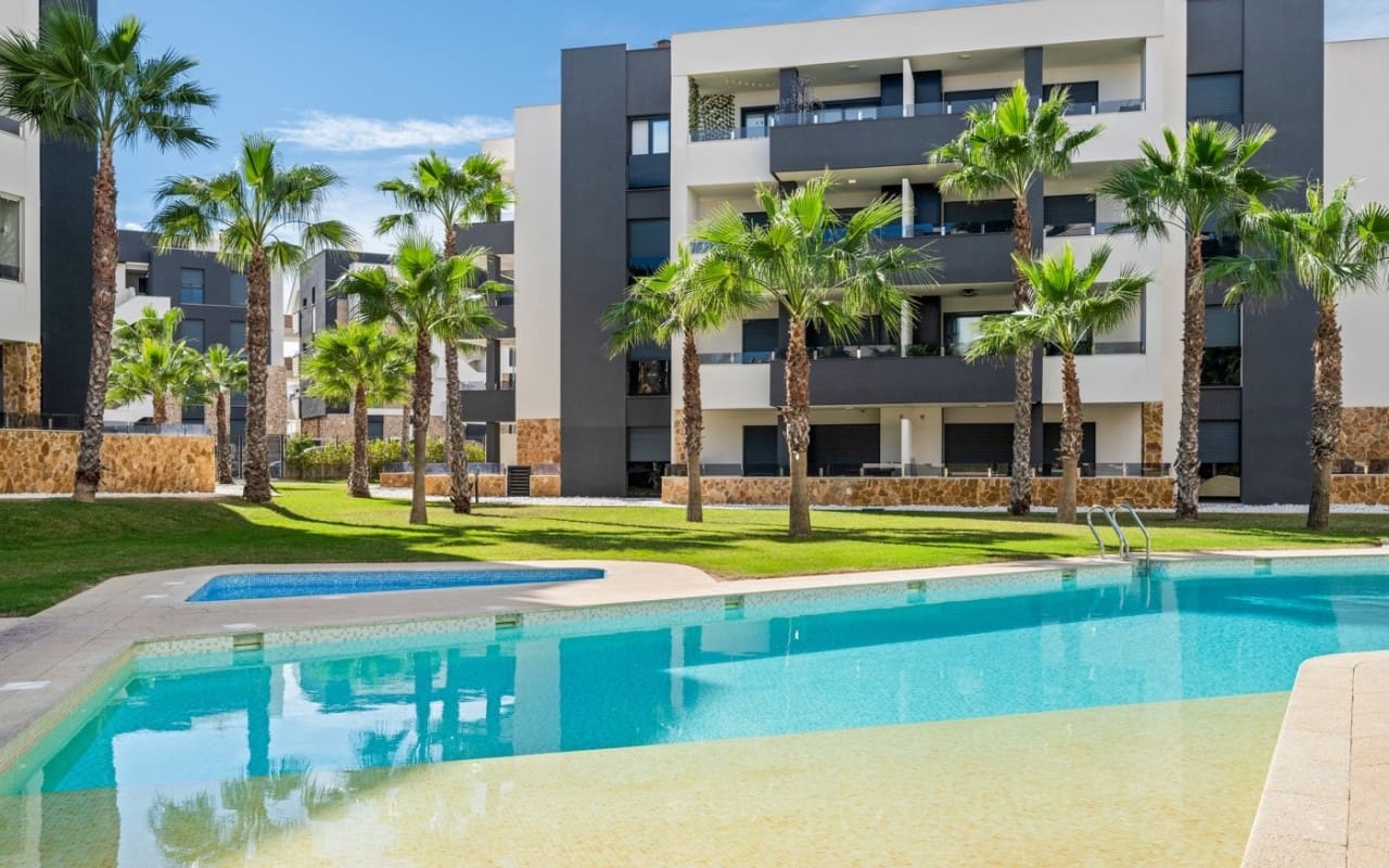 2 soveværelse Lejlighed til salg i Los Altos med swimmingpool - € 269.000 (Ref: 9626342)