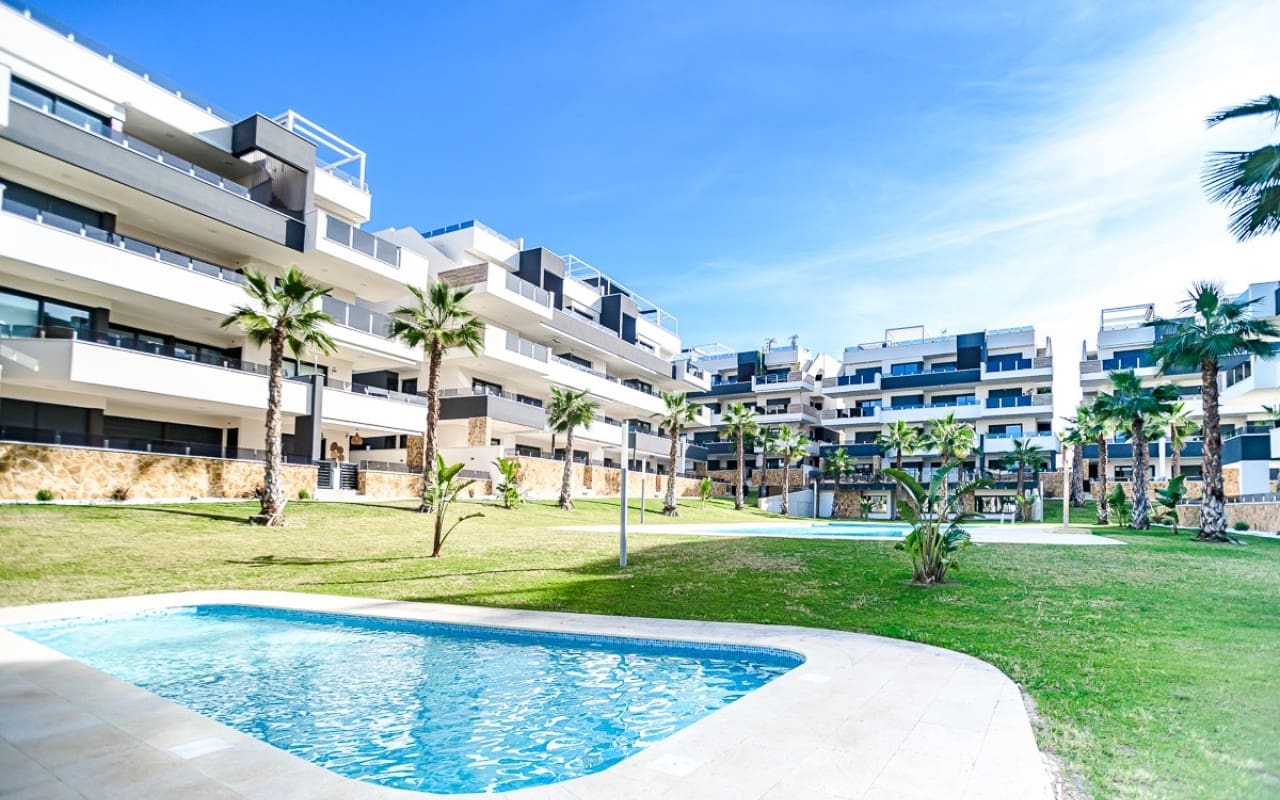 2 quarto Penthouse para venda em Orihuela Costa com piscina - 337 500 € (Ref: 9626344)