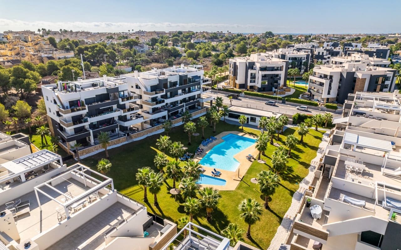 2 quarto Penthouse para venda em Orihuela Costa com piscina - 337 500 € (Ref: 9626344)