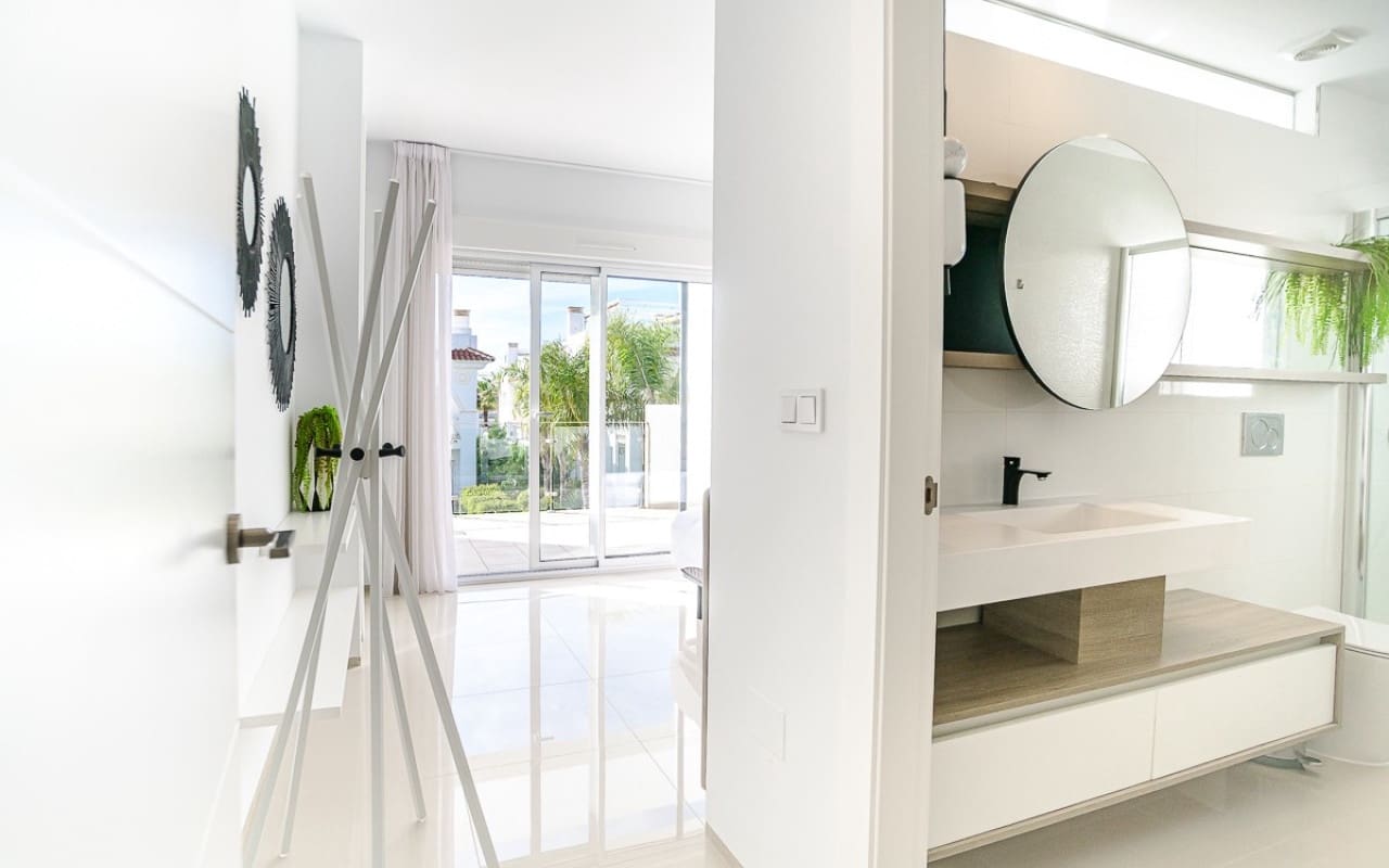 3 makuuhuone Huvila myytävänä paikassa Ciudad Quesada mukana uima-altaan - 405 000 € (Ref: 9627970)