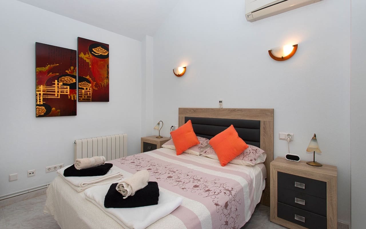 2 bedroom Villa for sale in Rojales with pool - € 269,000 (Ref: 9627972)