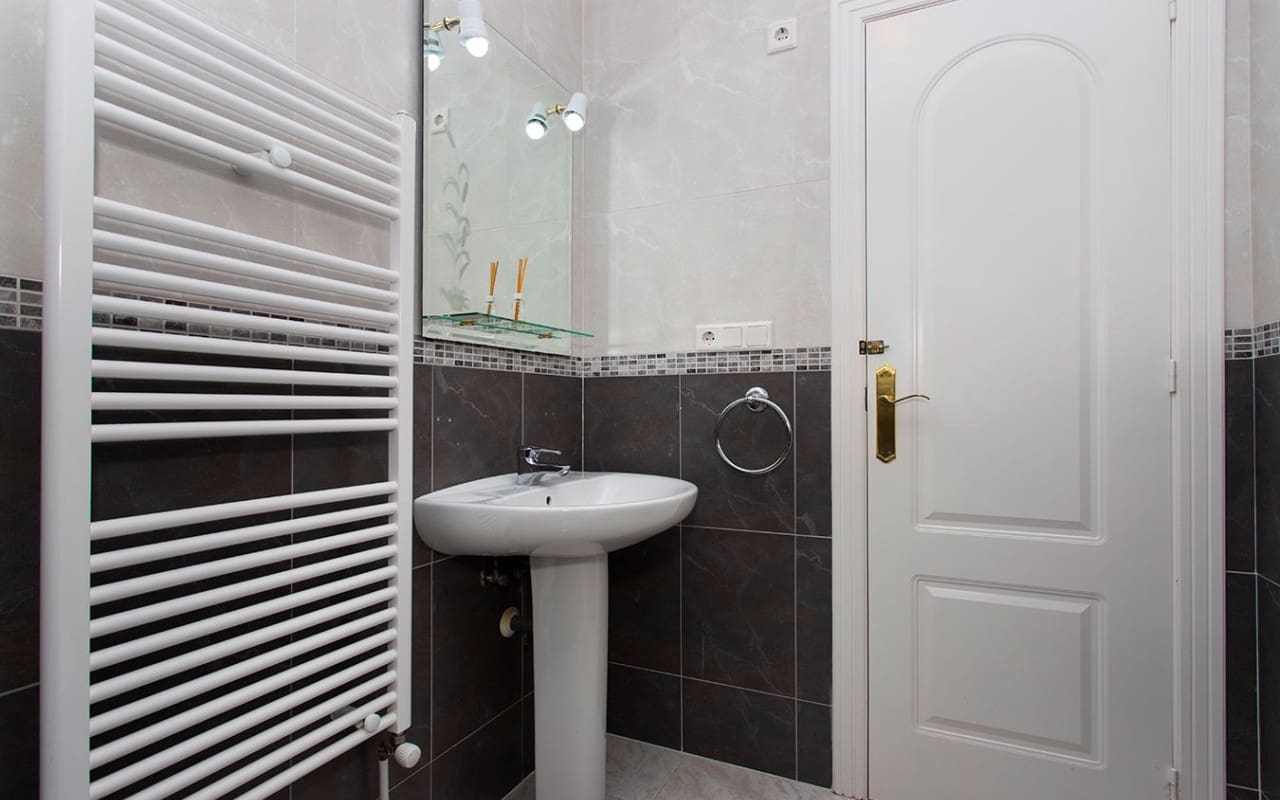 2 bedroom Villa for sale in Rojales with pool - € 269,000 (Ref: 9627972)