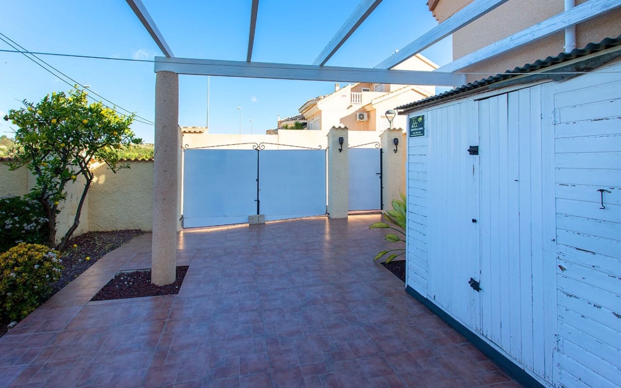2 bedroom Villa for sale in Rojales with pool - € 269,000 (Ref: 9627972)