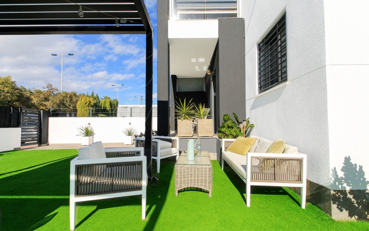 2 slaapkamer Huis te koop in Aguas Nuevas met zwembad - € 339.000 (Ref: 9631427)