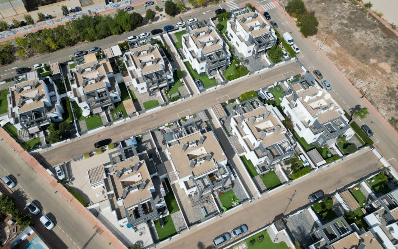 2 slaapkamer Huis te koop in Aguas Nuevas met zwembad - € 339.000 (Ref: 9631427)