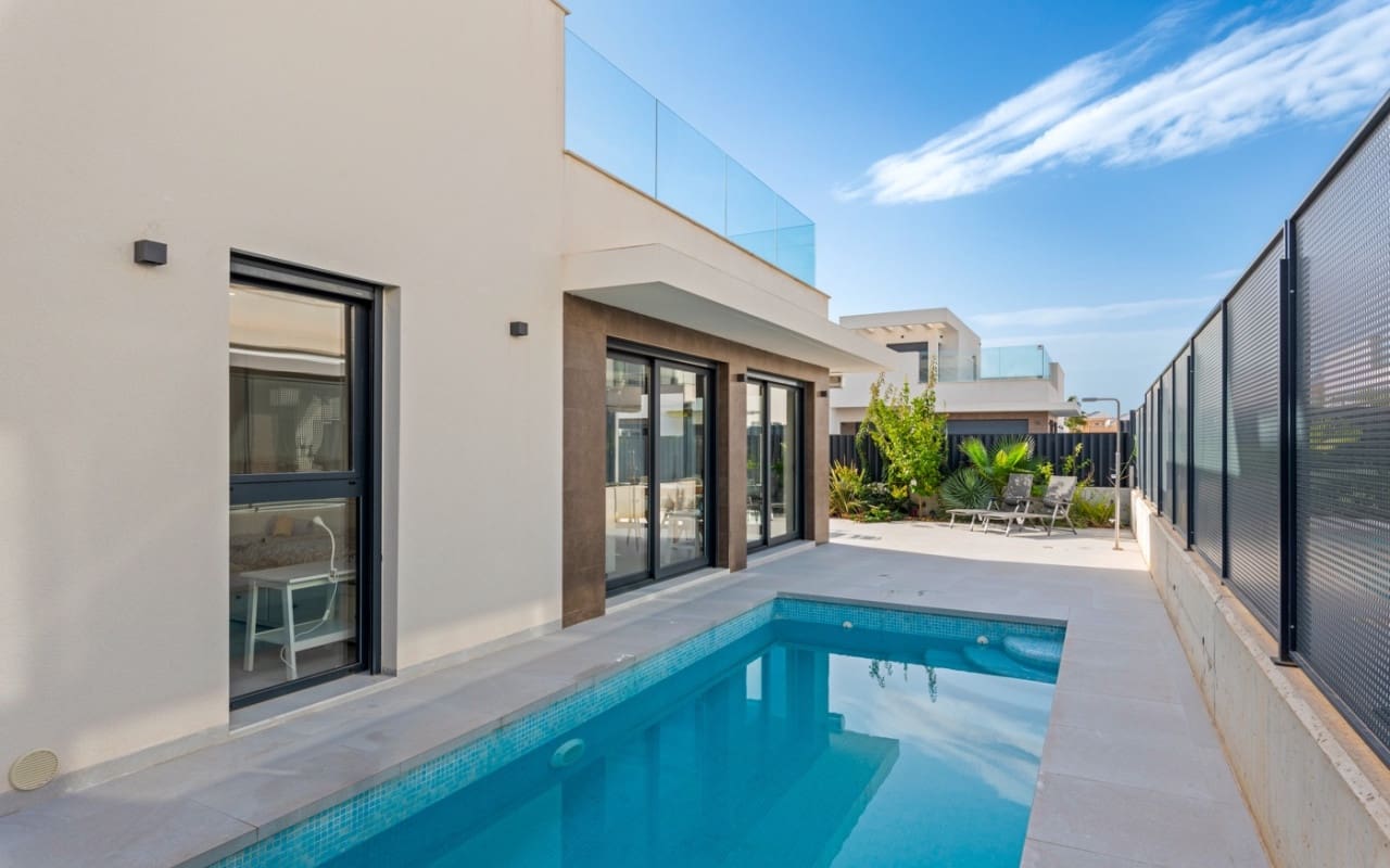 3 soverom Villa til salgs i San Fulgencio med svømmebasseng - € 445 000 (Ref: 9631428)