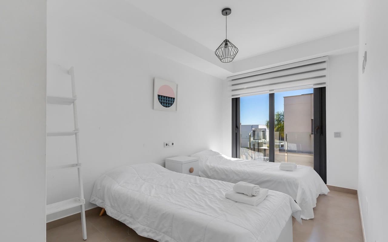 3 slaapkamer Villa te koop in Vistabella met zwembad - € 379.000 (Ref: 9631429)