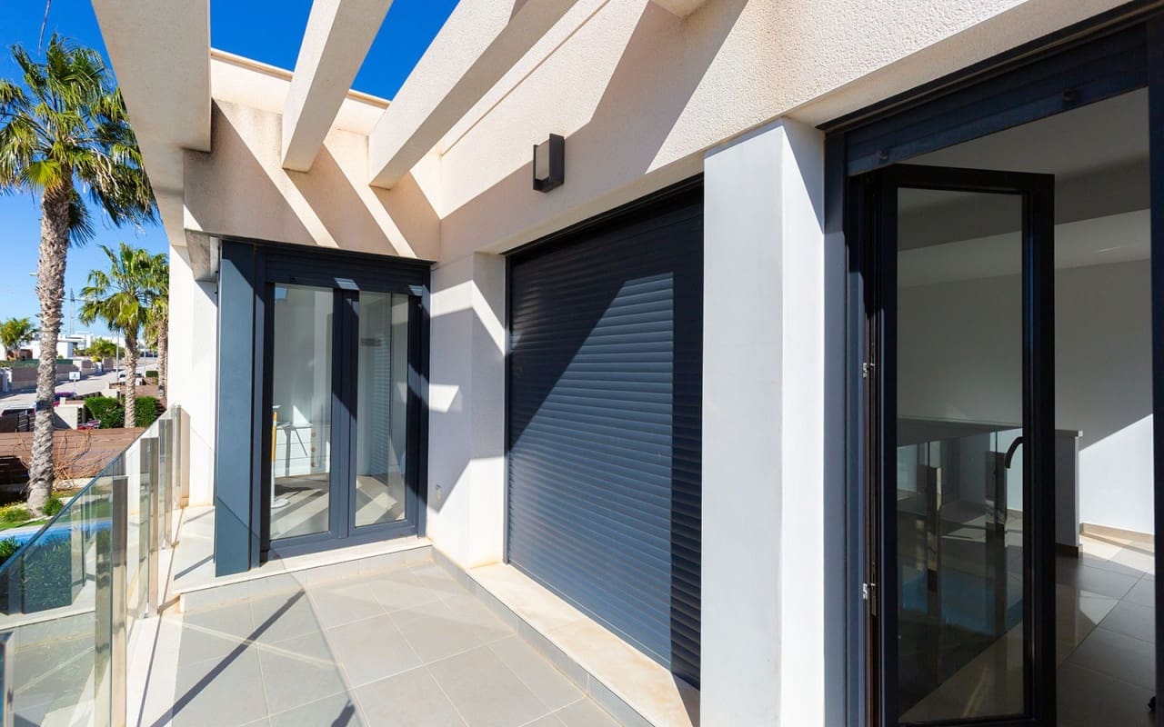 3 slaapkamer Villa te koop in Vistabella met zwembad - € 379.000 (Ref: 9631429)