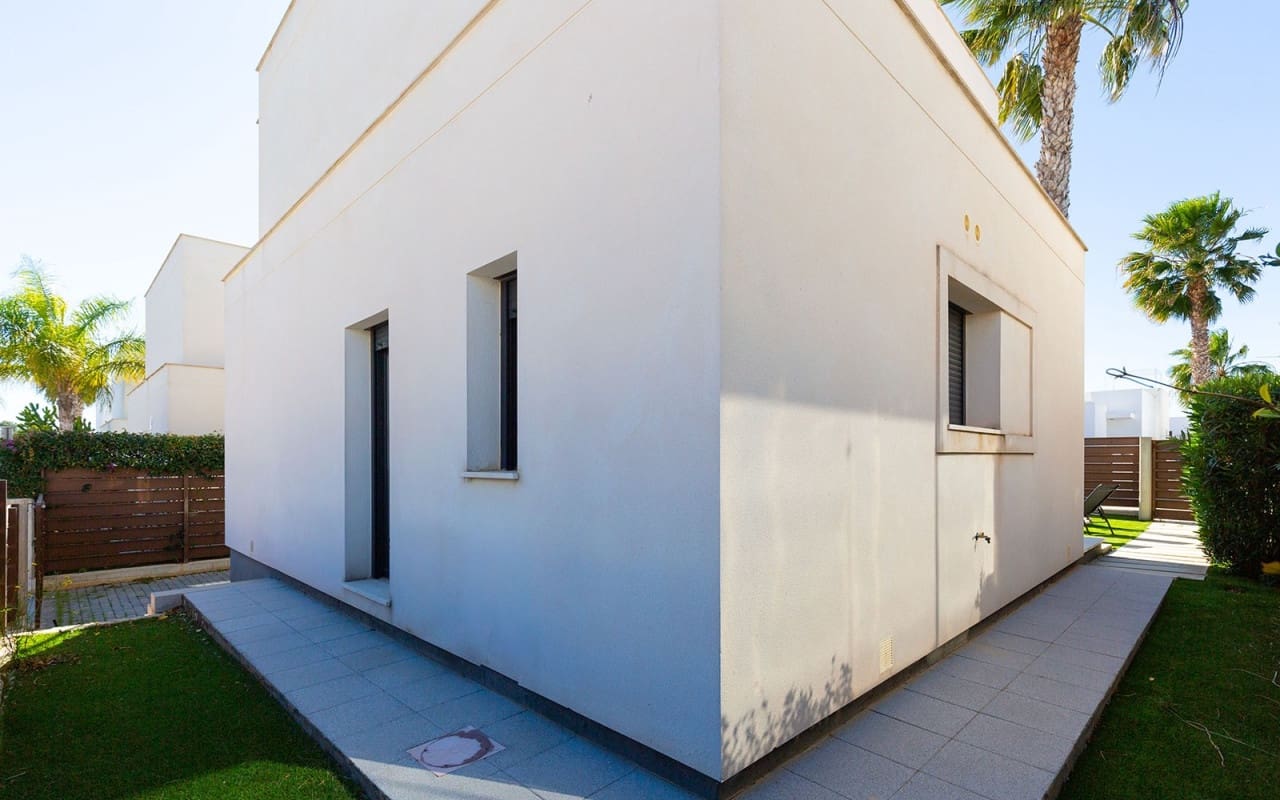 3 slaapkamer Villa te koop in Vistabella met zwembad - € 379.000 (Ref: 9631429)