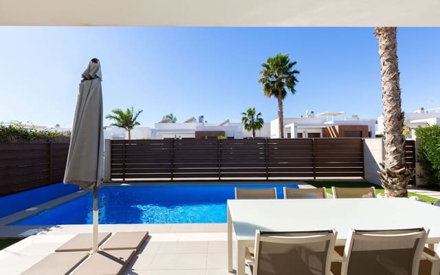 3 slaapkamer Villa te koop in Vistabella, Orihuela met zwembad - € 379.000 (Ref: 9631429)