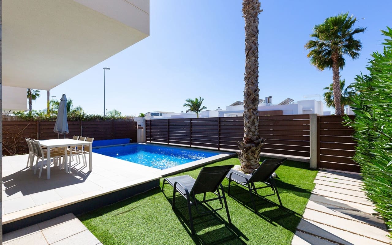 3 slaapkamer Villa te koop in Vistabella met zwembad - € 379.000 (Ref: 9631429)