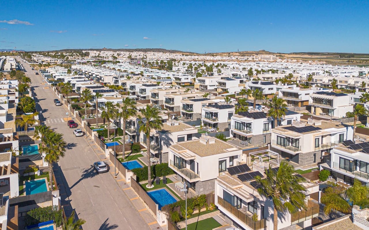 3 slaapkamer Villa te koop in Vistabella met zwembad - € 379.000 (Ref: 9631429)