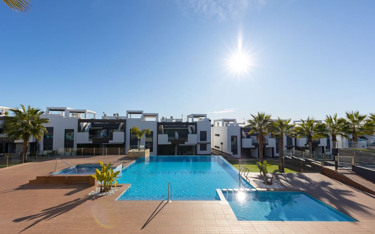 2 bedroom Apartment for sale in Punta Prima with pool - € 274,900 (Ref: 9631430)