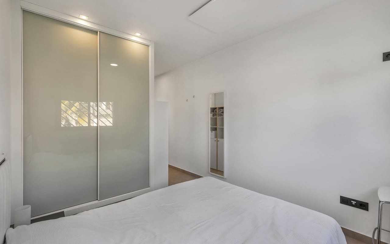 2 bedroom Apartment for sale in Punta Prima with pool - € 274,900 (Ref: 9631430)