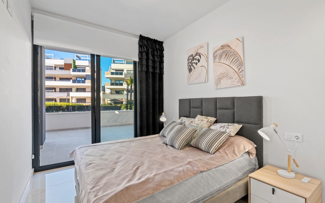 3 chambre Appartement à vendre à Playa Flamenca avec piscine - 589 900 € (Ref: 9631431)