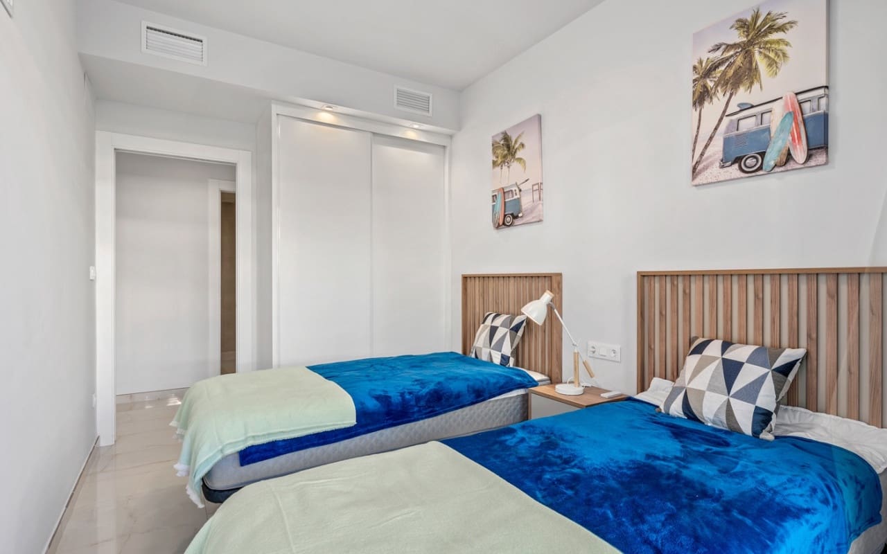 3 chambre Appartement à vendre à Playa Flamenca avec piscine - 589 900 € (Ref: 9631431)