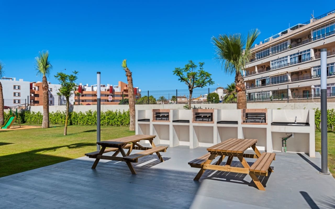 3 chambre Appartement à vendre à Playa Flamenca avec piscine - 589 900 € (Ref: 9631431)