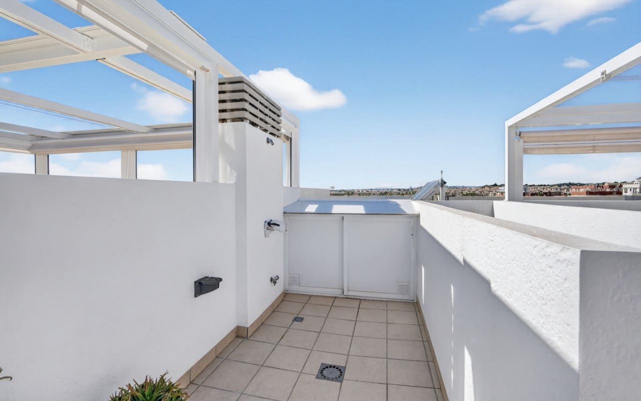 2 soveværelse Penthouse til salg i Dehesa de Campoamor med swimmingpool - € 299.000 (Ref: 9634739)