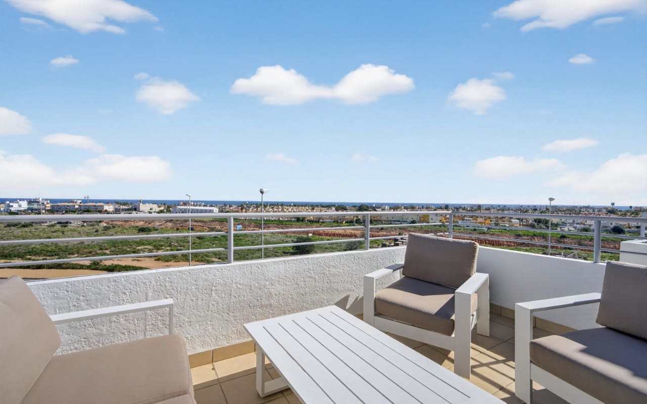 2 soveværelse Penthouse til salg i Dehesa de Campoamor med swimmingpool - € 299.000 (Ref: 9634739)