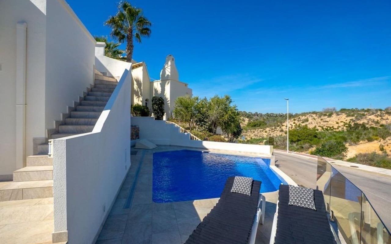 4 sovrum Villa till salu i Las Ramblas Golf med pool - 499 000 € (Ref: 9640999)