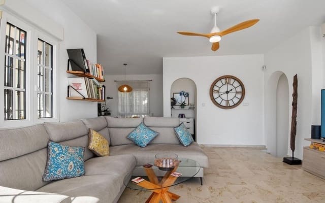 4 slaapkamer Villa te koop in Las Ramblas Golf, Orihuela met zwembad - € 499.000 (Ref: 9640999)