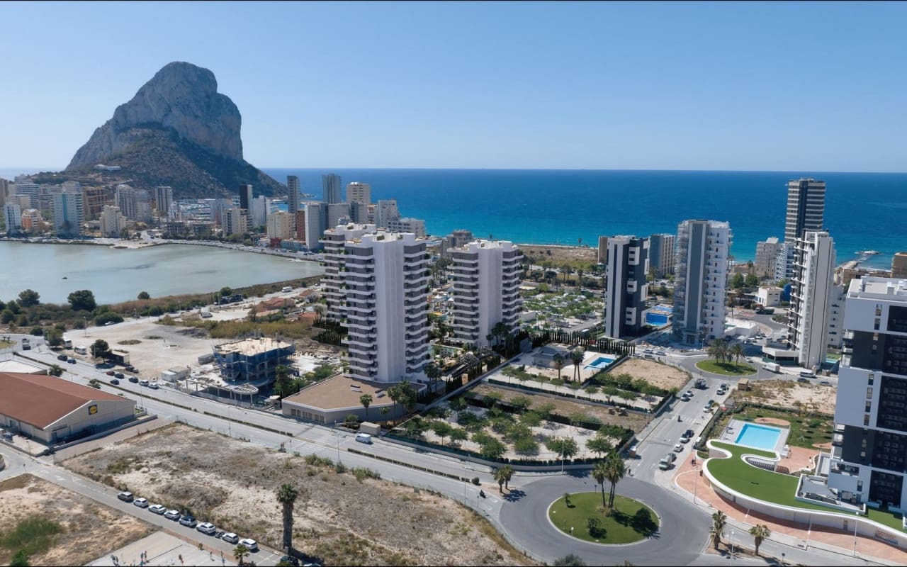 2 bedroom Penthouse for sale in Calpe / Calp with pool - € 790,000 (Ref: 9662123)
