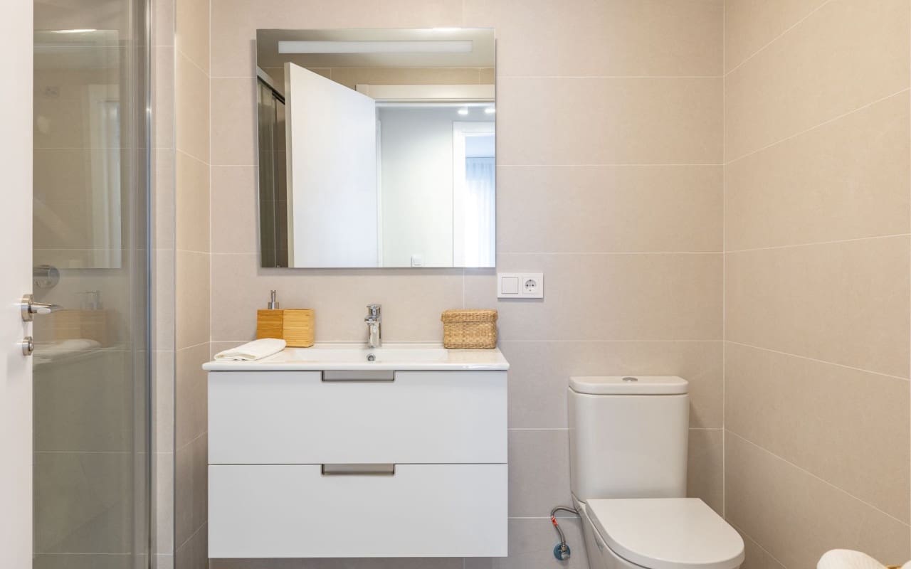 2 makuuhuone Ranta-asunto myytävänä paikassa Calpe / Calp mukana uima-altaan - 385 000 € (Ref: 9662129)