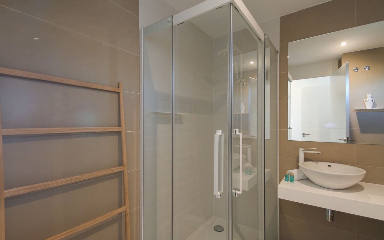 2 soveværelse Strandlejlighed til salg i Benidorm med swimmingpool - € 650.000 (Ref: 9684023)