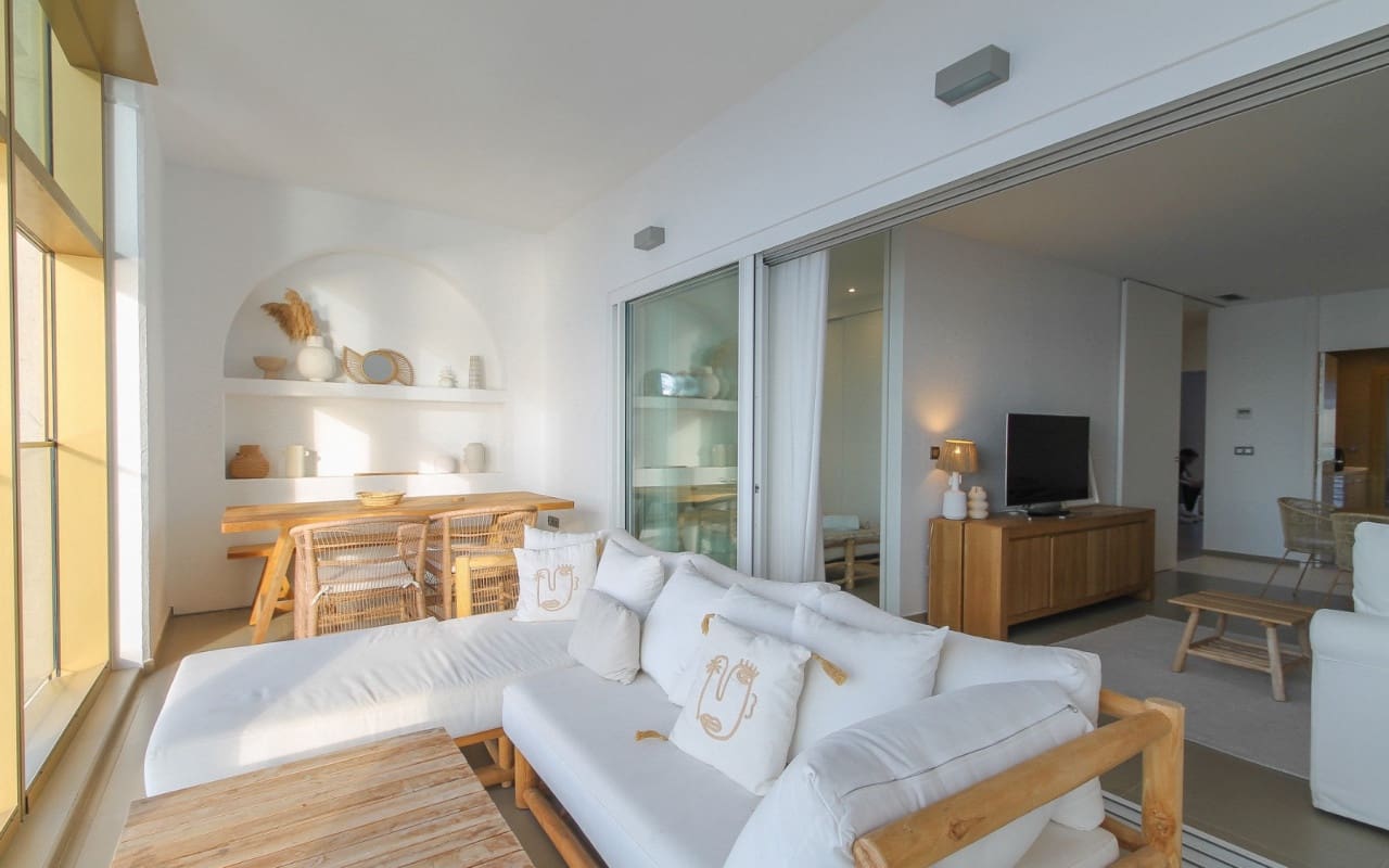 2 soveværelse Strandlejlighed til salg i Benidorm med swimmingpool - € 650.000 (Ref: 9684023)