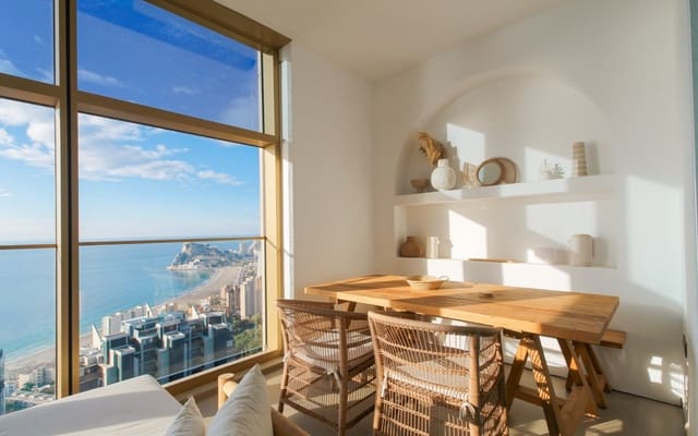 2 soveværelse Strandlejlighed til salg i Playa Poniente, Benidorm med swimmingpool - € 650.000 (Ref: 9684023)