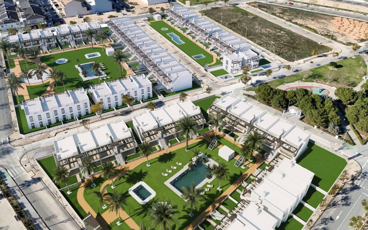 2 quarto Casa em Banda para venda em Pilar de la Horadada com piscina - 299 900 € (Ref: 9684305)