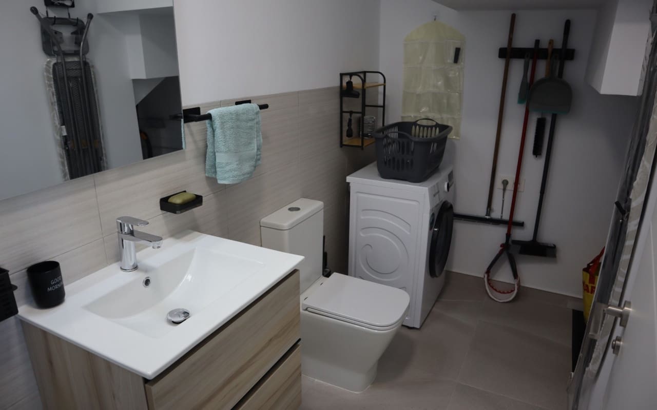 Chalet de 3 habitaciones en Los Montesinos en alquiler con piscina - 1.750 € (Ref: 9688468)