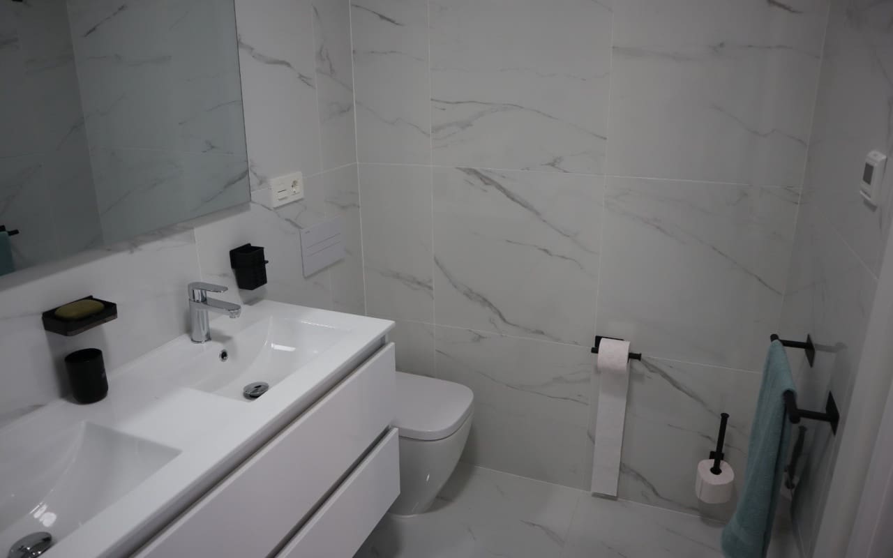 Chalet de 3 habitaciones en Los Montesinos en alquiler con piscina - 1.750 € (Ref: 9688468)