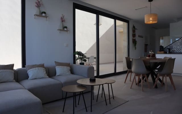 Chalet de 3 habitaciones en Los Montesinos en alquiler con piscina - 1.750 € (Ref: 9688468)