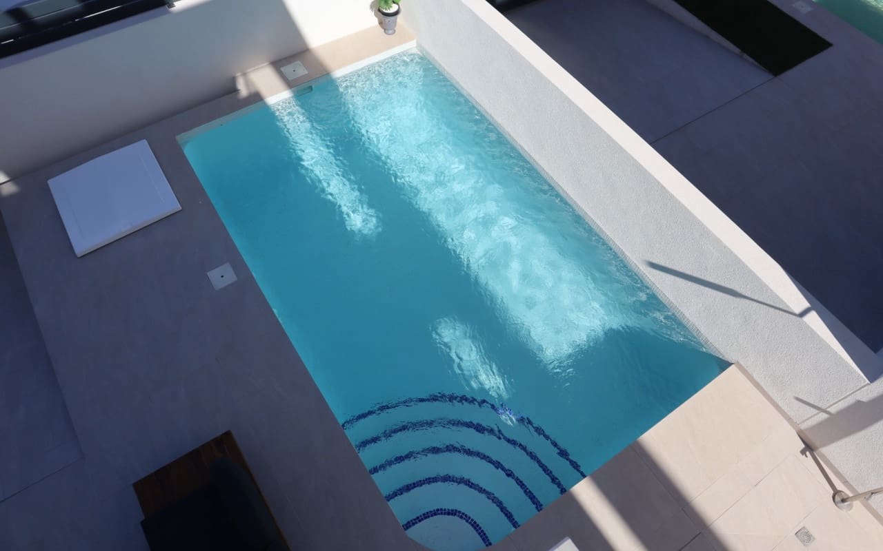 Chalet de 3 habitaciones en Los Montesinos en alquiler con piscina - 1.750 € (Ref: 9688468)