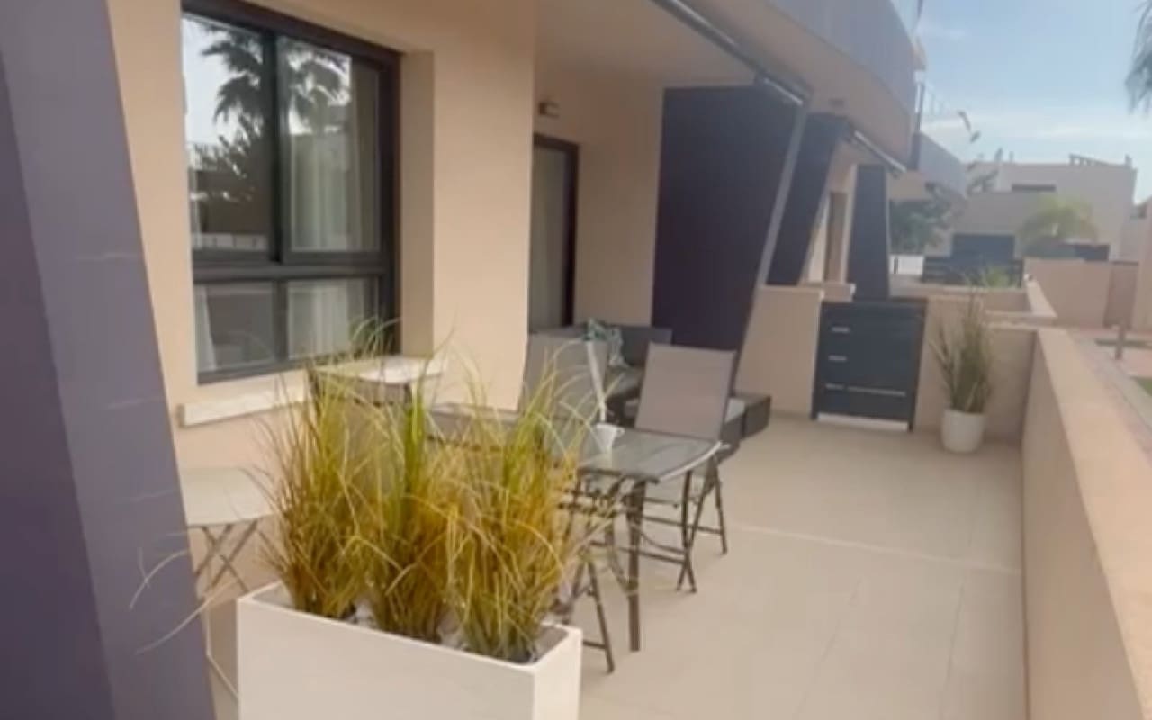 2 bedroom Townhouse for sale in Torre de la Horadada with pool - € 290,000 (Ref: 9699746)