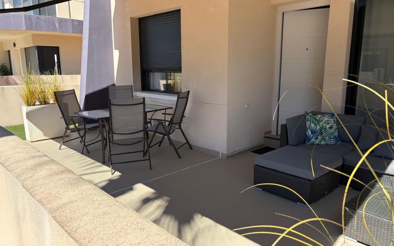 2 bedroom Townhouse for sale in Torre de la Horadada with pool - € 290,000 (Ref: 9699746)